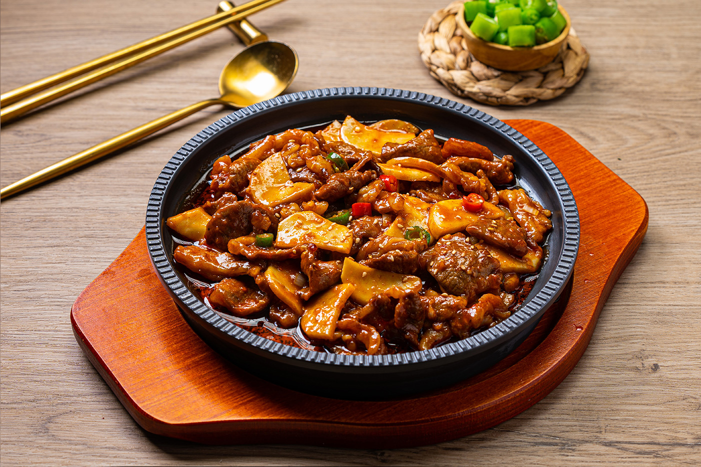 石板紅燜羊肉.jpg